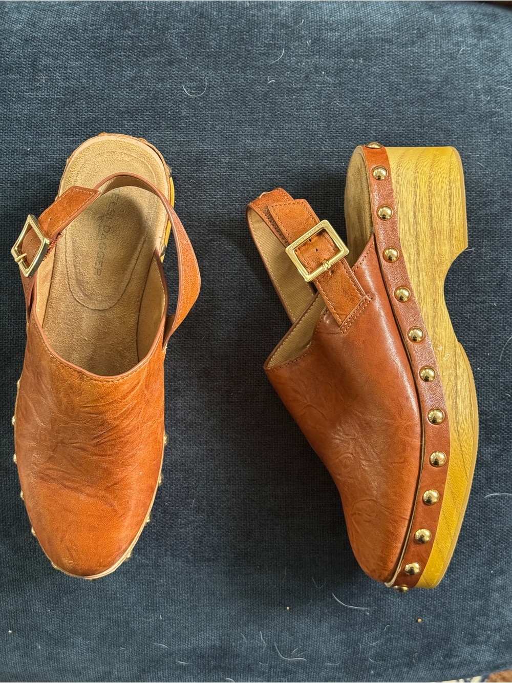 Damsen Madder Women's Tan Leather Studded Wood-Effect Clog Mules